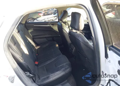 2020 Ford Fusion Titanium z USA, uszkodzony, nr VIN 3FA6P0K99LR205165